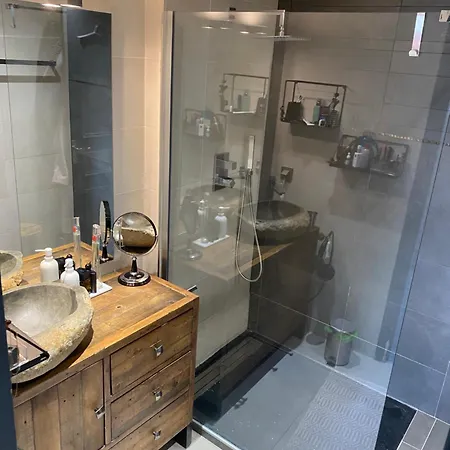 Location Mandelieu, Piscines Privees, Garage, Proche Des Plages Mandelieu