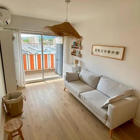 Location Mandelieu, Piscines Privees, Garage, Proche Des Plages * Mandelieu